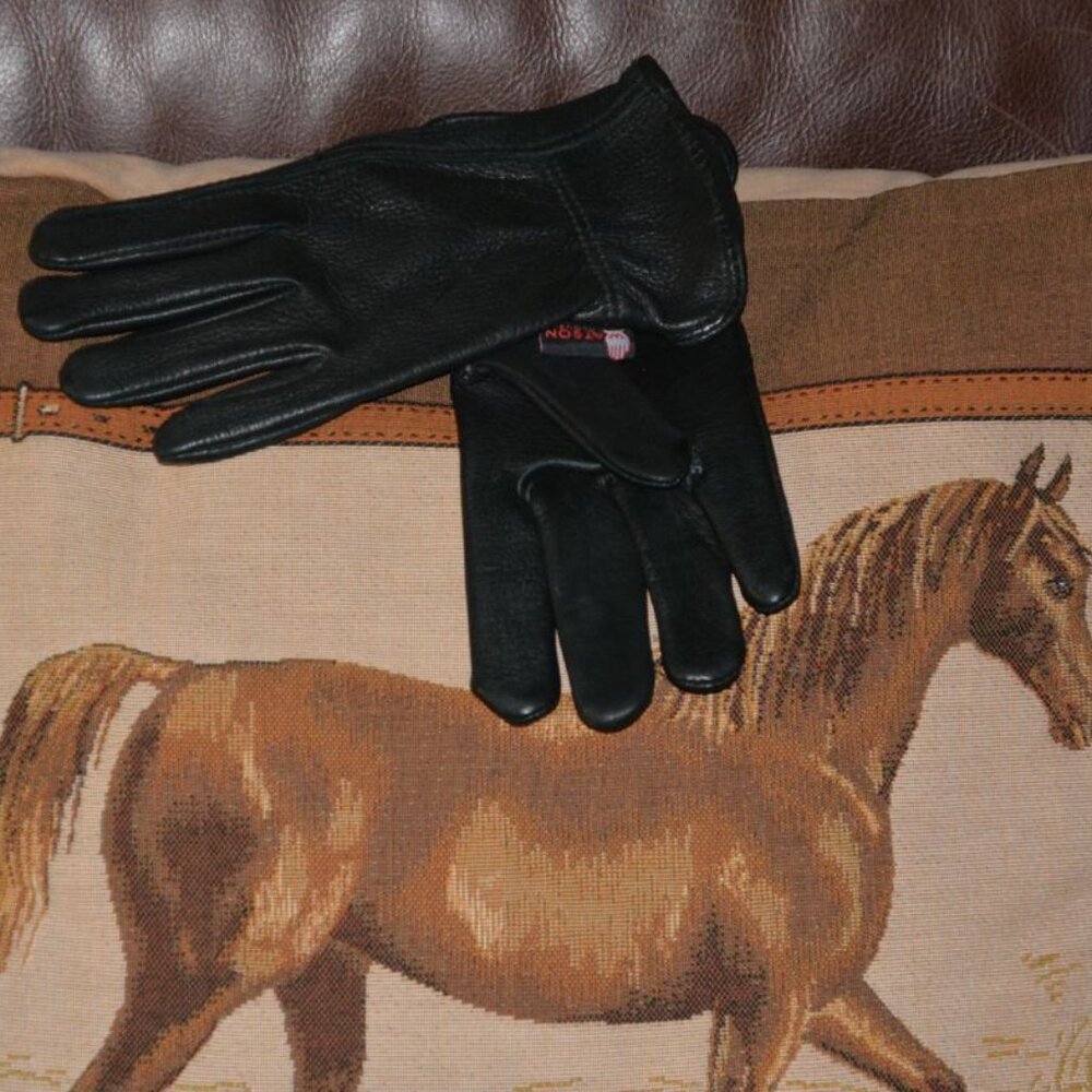 Watson Women's Black leather  gloves Size small Like New